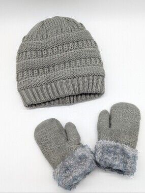 NWT Grey Winter Hat & Mitten Glove Set 1-3 Yrs